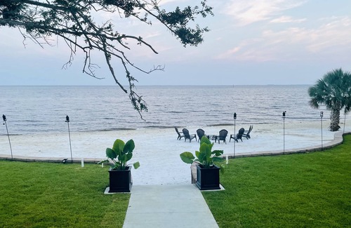 Sanders Beach House | BAY HOUSE - Steps to its own Private Beach - Amazing Sunsets on the Water