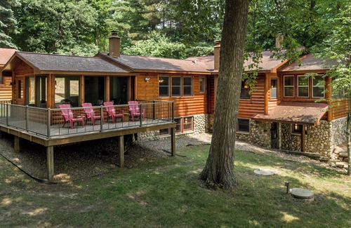 Deerwood House | Bay Lake Cabin by Historic Ruttger's Resort