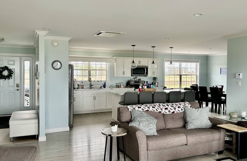 Economy House | Bay of Fundy beach paradise!