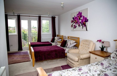 Arnos Grove Bed & Breakfast | Bay Tree House B&B