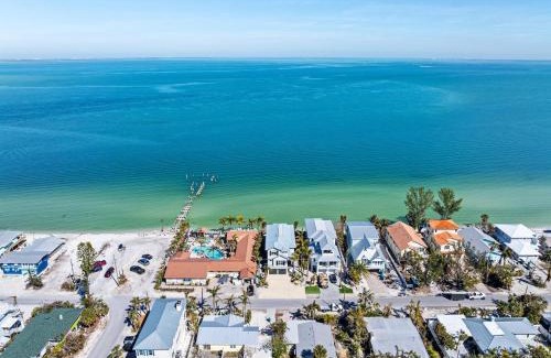 Anna Maria House | Bay View Beauty