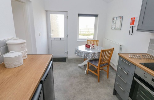 Penycwm Cottage | Bay View Farmhouse