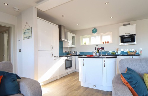 Portreath Cottage | BAY VIEW, pet friendly, country holiday cottage in Portreath
