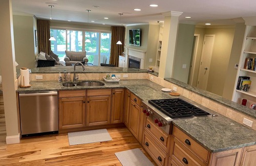 Brewster Condo | Bay views and Private beach