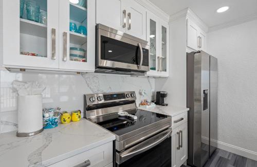 Rocky Point House | Bay Views from your Balcony Beach Resort Tampa
