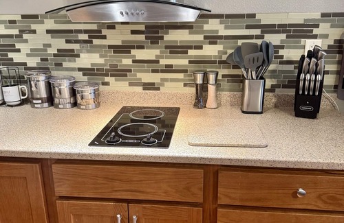 Bayfield Cottage | Bayfield Fruit Loop Retreat - Rock Garden Cottage in the woods