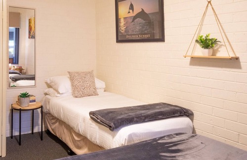 Batehaven Apartment | Bayfront Getaway Unit with Stunning Views