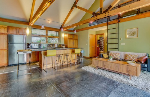 Anacortes House | Bayfront getaway with amazing views and easy access to nearby attractions