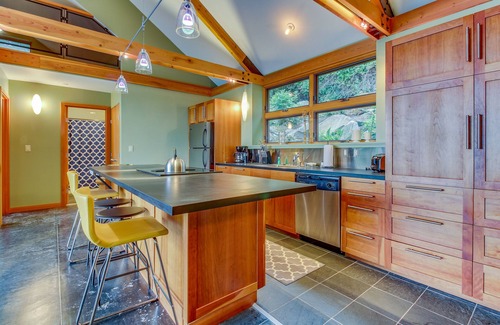 Anacortes House | Bayfront getaway with amazing views and easy access to nearby attractions
