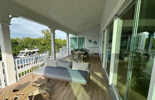 Tavernier House | Bayfront paradise in Islamorada, FL.