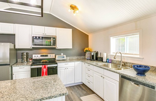 Steuben House | Bayfront Steuben Home w/Screened Porch & Fire Pit