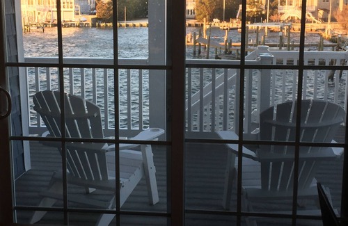 Peahala Park House | Bayfront with dock and fire pit, @ Harris Harbor, Beach Haven Park, LBI