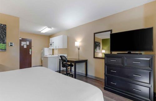 Auburn Hills Hotel | Baymont by Wyndham Auburn Hills South