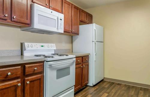 Auburn Hills Hotel | Baymont by Wyndham Auburn Hills South