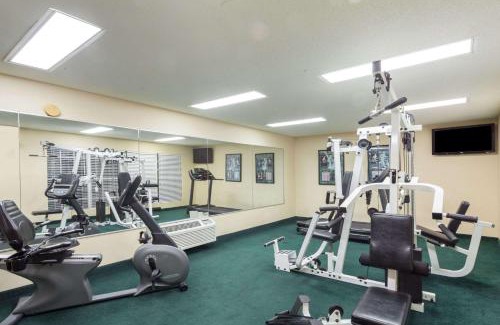 Columbia Hotel | Baymont by Wyndham Columbia Maury