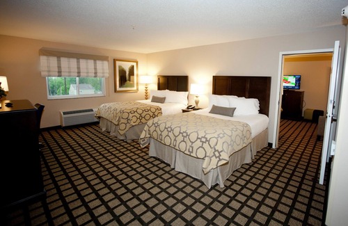 Erie Hotel | Baymont by Wyndham Erie