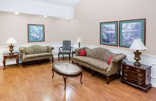 Grenada Hotel | Baymont by Wyndham Grenada