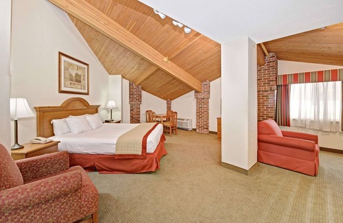 Acton Hotel | Baymont by Wyndham Indianapolis