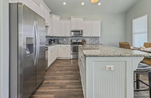 Hackberry House | Bayou Bliss Lodge