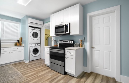 Cape Charles House | Bayside - Classic duplex in historic downtown!