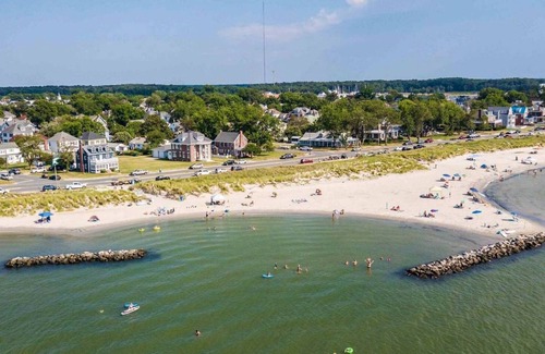 Cape Charles Condo | Bayside Getaways Crab Crib | Chesapeake Properties