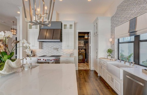 Indian Rocks Beach House | Bayside Paradise Mansion - Waterfront and Private Pool!