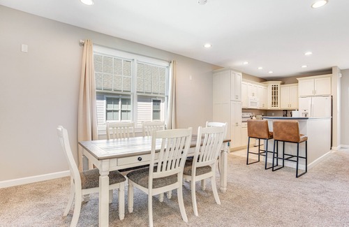 Sun Ridge House | Bayside Resort Stunner with Shared Pool/Hot Tub, Golf On-Site, Fast WiFi & AC