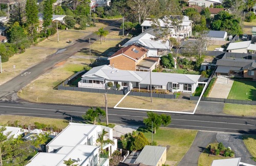Vincentia House | Bayswater Beach House 2 by Experience Jervis Bay