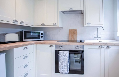 Oxwich Ski Chalet | Bayview 3 - 2 Bedroom Chalet - Bayview Oxwich