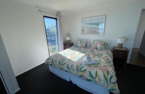 Brisbane Waterfront House | Bayview Breeze