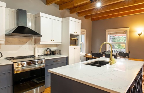 Bayview House | Bayview Chalet in Cavendish