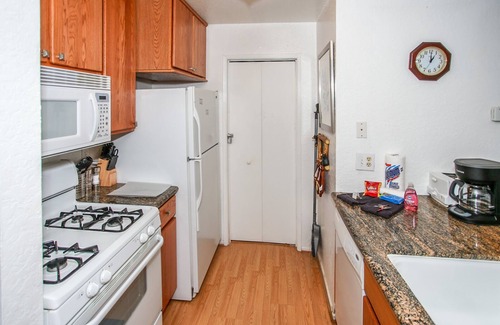 Boulder Bay Condo | Bayview - Lakefront Complex, Walk to Lake, Heated Pool