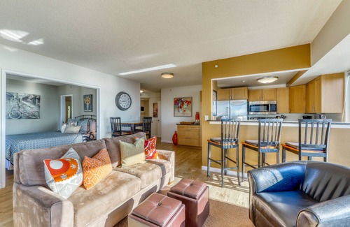 Downtown Seattle Condo | Bayview suite w/great views, walk score of 100 & shared indoor pool & hot tub