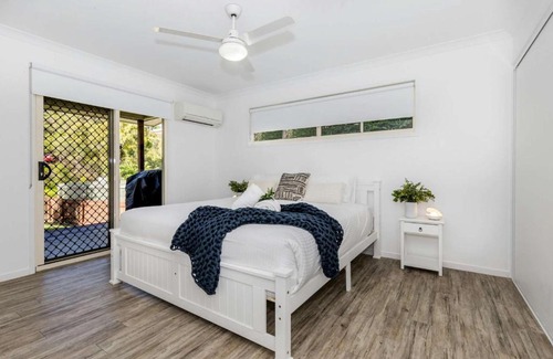 Agnes Water House | Bayview - Three Bedroom, Family & Pet Friendly Coastal Getaway in Agnes Water