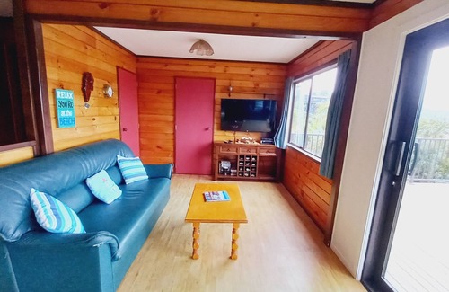 Coromandel House | Baywatch ~ Spectacular Harbour Views ~ Wyuna Bay