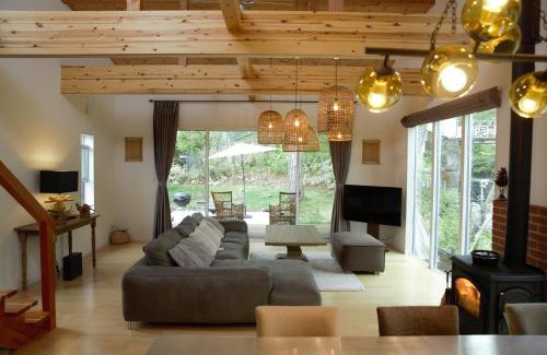 Kitasaku-gun Villa | BBQ&焚火OK - the Hours KARUIZAWA
