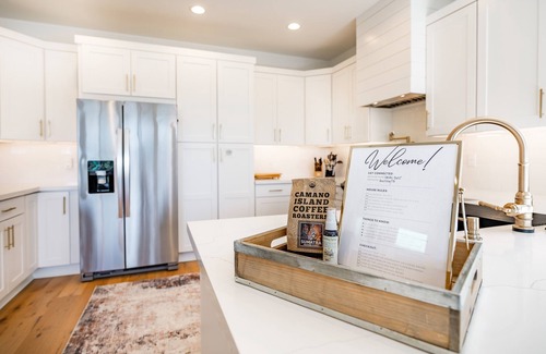 Camano Island House | Beach Access, Traeger Grill, Peloton & Bay View