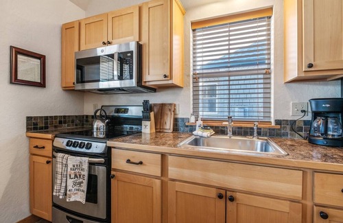 Dover Bay House | Beach Attitude - Lakefront 2 Bedroom Beach