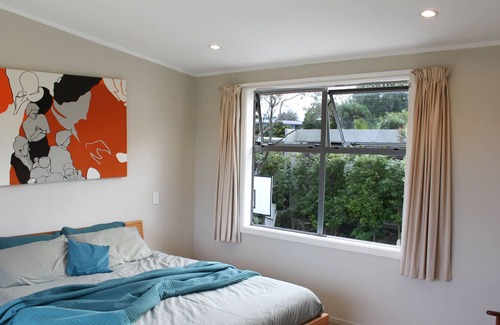 Stanmore Bay House | Beach Bach for all the Family