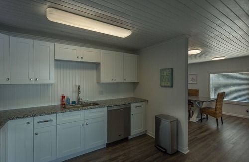 Carrabelle House | Beach Barrack 4BR/2BA