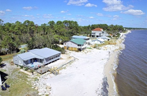 Carrabelle House | Beach Barrack 4BR/2BA