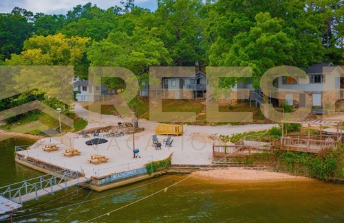 Lake Ozark Cabin | Beach Cabin #2, Private/Shared Beach - Cabin #2