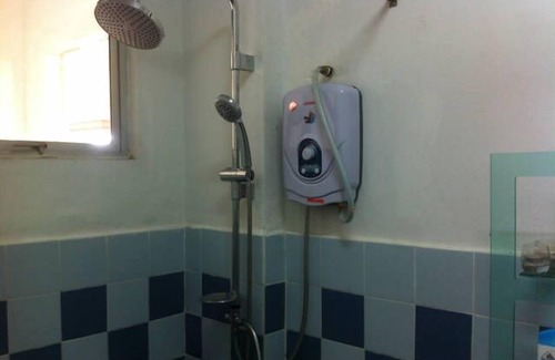 Tanjung Tanah Merah Apartment | Beach Condo With Pool And WIFI