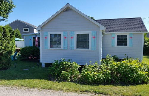 York Beach Cottage | Beach Cottage Walking Distance to Long Sands Beach