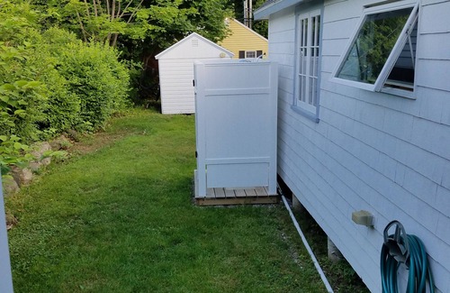 York Beach Cottage | Beach Cottage Walking Distance to Long Sands Beach