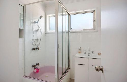 Dromana House | Beach Days Family Escape, Dromana