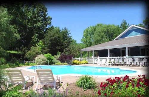 South Haven House | Beach Daze - 3 Baths, 4 Bedrooms, 5 Stars AND A NEW POOL!