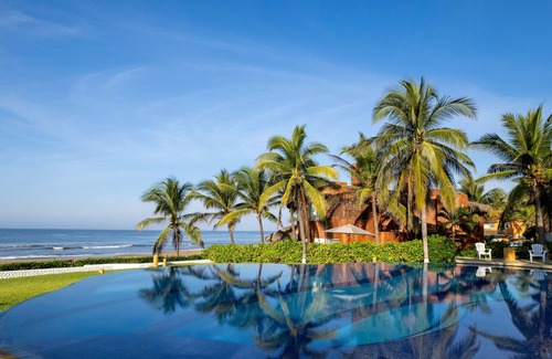 Barra de Potosi Condo | Beach front 3-bedroom condo on Playa Blanca in fantastic Zihuatanejo