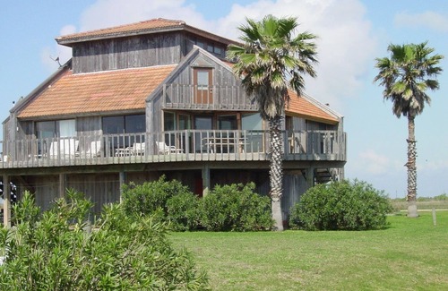 Matagorda House | BEACH FRONT Condo with Pool Access - Unit 41 Matagorda Dunes