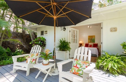 Haleiwa House | Beach-front Estate - North Shore, private setting, close to Haleiwa & surf spots